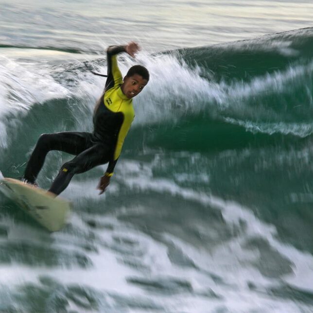 -4-TC-Des-van Tonder-Surfing blur-